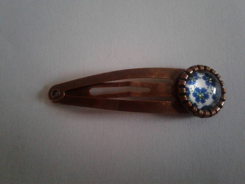Barrette à Cheveux Vintage - Métal Martelé Avec Cabochon Vert émeraude, Grand Modèle - Occasion Très Bon état