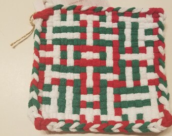 Agarradera de lazo tejido en rojo, verde y blanco, patrón navideño 2020 - 'Candy Chain'