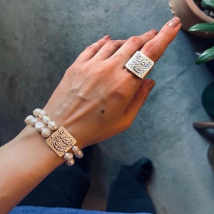 Pulseira de prata serling gravada, pulseira de pérolas de água doce verdadeira, pulseira de prata rumi, pulseira minimalista feita à mão, caligrafia persa