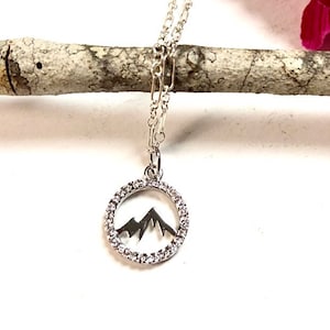 Zierliche Silber Berg Halskette, Berg Halskette, Silber Schichtung Halskette, minimalistische Halskette, Berg Schmuck, minimalistischen Schmuck