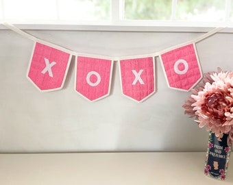 Hot Pink Quilted Valentine Banner | Valentine Decor | Modern Quilted Valentine Sign | Quilted Holiday Decor | XOXO Banner