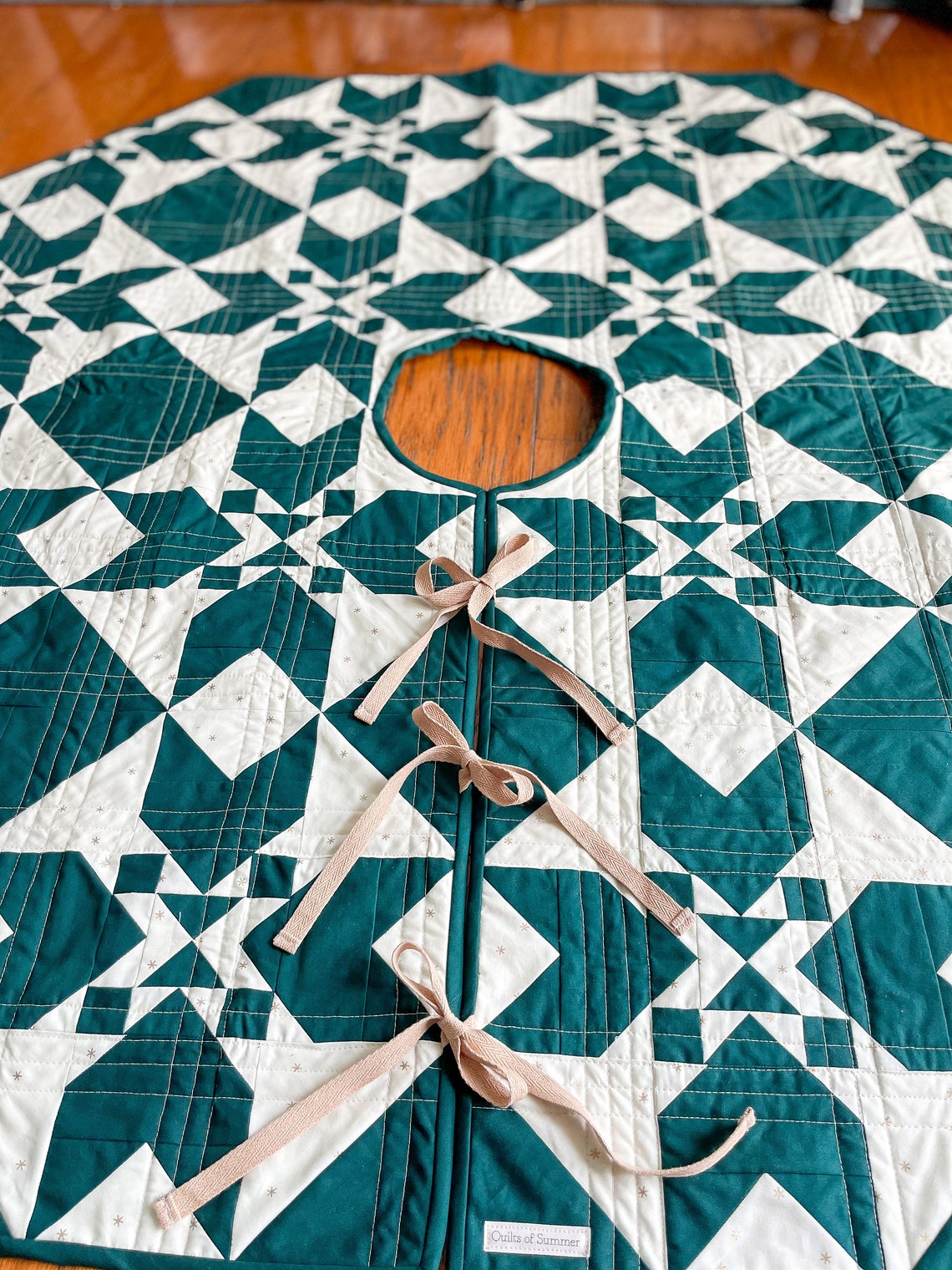 Quilted Green Holiday Tree Skirt White and Green Tree Skirt Modern Quilted Tree Skirt Winter