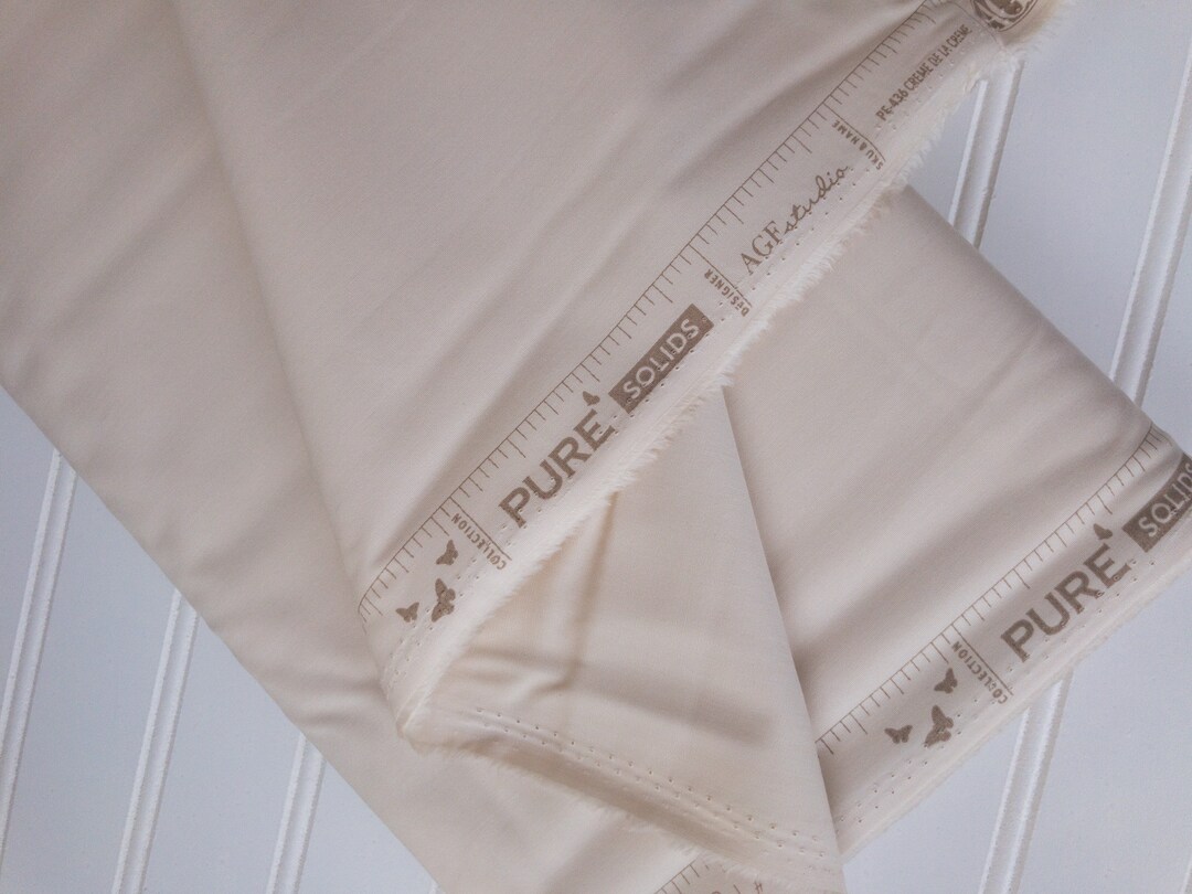 Creme De La Creme / Art Gallery Fabrics Pure Solids Collection / off