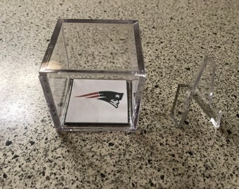 New England Patriots Custom NFL Super Bowl Ring Replica Football Ring Clear Display Case Tom Brady Ring Case w/Stand