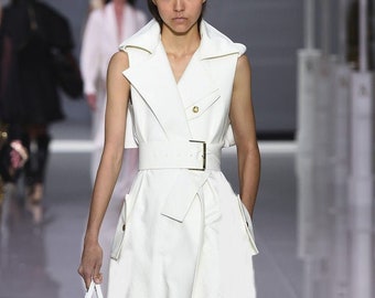 Handmade Lambskin Leather Dress Coat: Women's Sleeveless Outfit