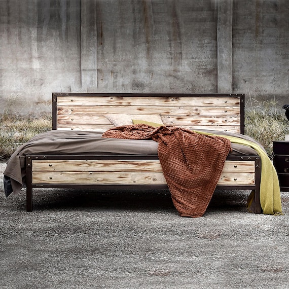 Elegant Industrial Platform Iron and Wood Bed With Glamorous Touch Double  Queen Rustic Style Handmade Model MIRTO Antique Bedroom Decor - Etsy