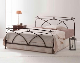 Eleganza artigianale, design unico, struttura per letto