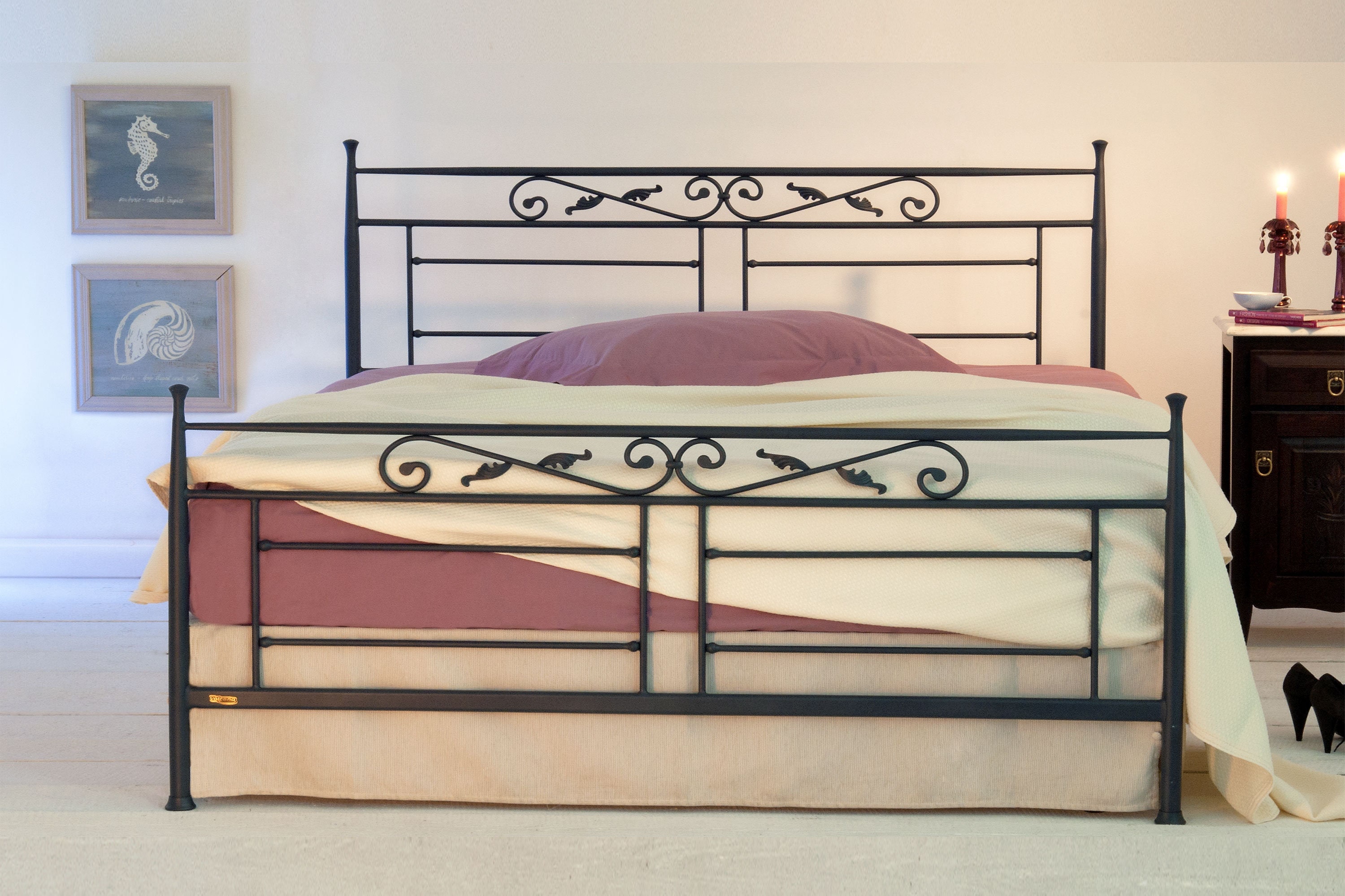 Modern Shaker Style Handmade Iron Bed Minimalist Version - Etsy Denmark