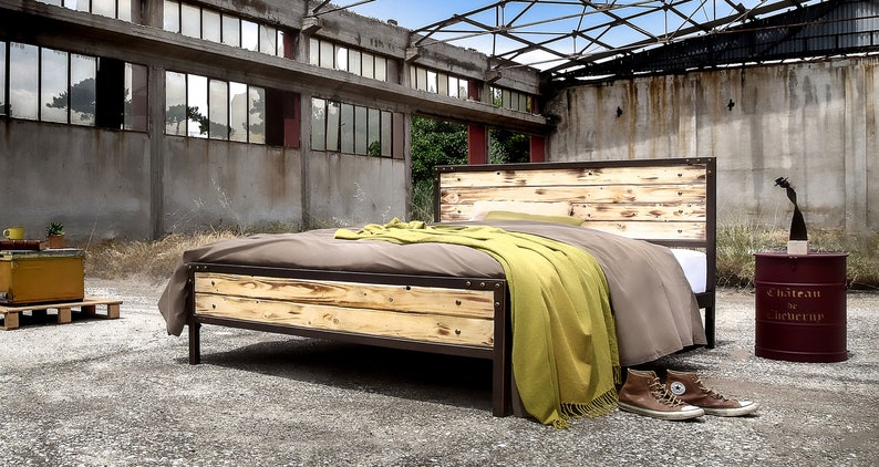 Elegant Industrial Platform Iron And Wood Bed With Glamorous Touch | Double Queen Rustic Style Handmade Model MIRTO | Antique Bedroom Decor