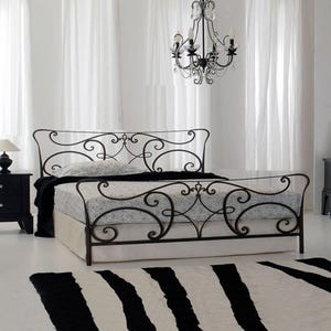 Handgefertigtes Eisenbett im Jugendstil - Modell Norm