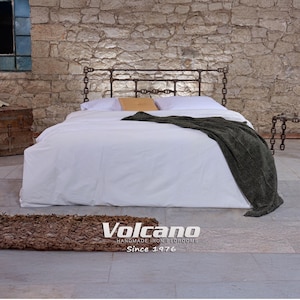 Industrial Metal Bed Frame 160x200 180x200 ARETI Anchor Chain Design