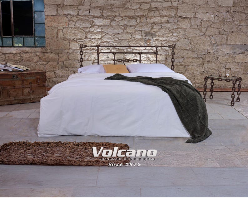Industrial Metal Bed Frame 160x200 180x200 ARETI Anchor Chain Design