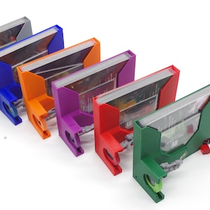Supports de pilote colorés imprimés en 3D pour notre insert de jeu de société Nemesis Lockdown imprimé en 3D