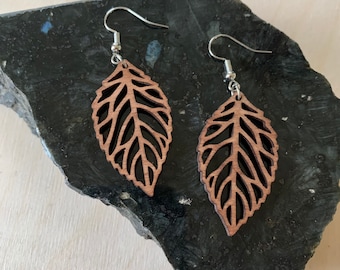 Leaf Design Wooden Earrings, Lightweight hyper allergenic Earrings, Dangle Earrings, Autumn Design