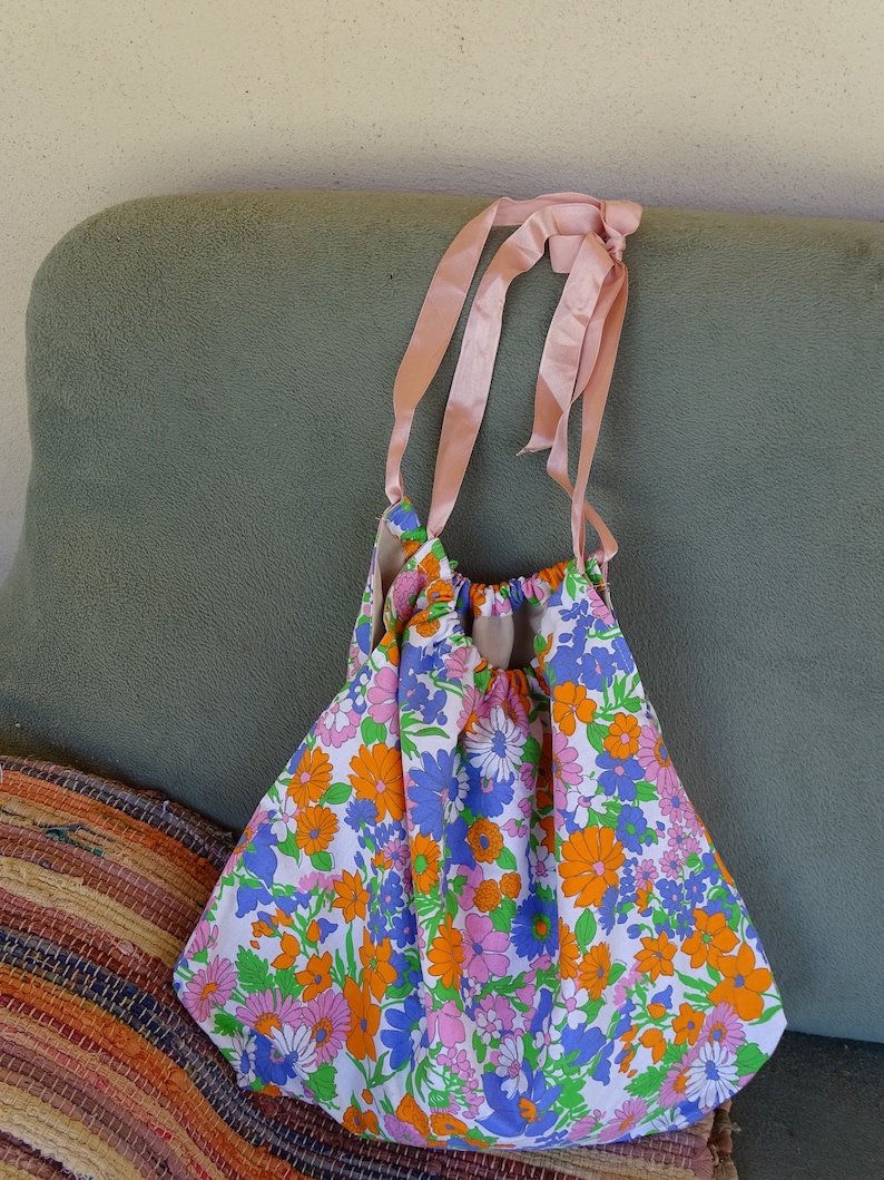 Flower mulicolor bag in cotton pink satin straps
