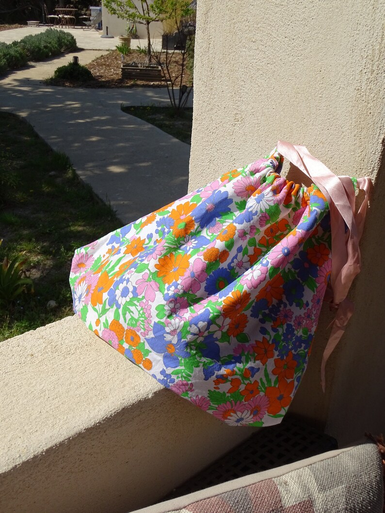 Flower mulicolor bag in cotton pink satin straps
