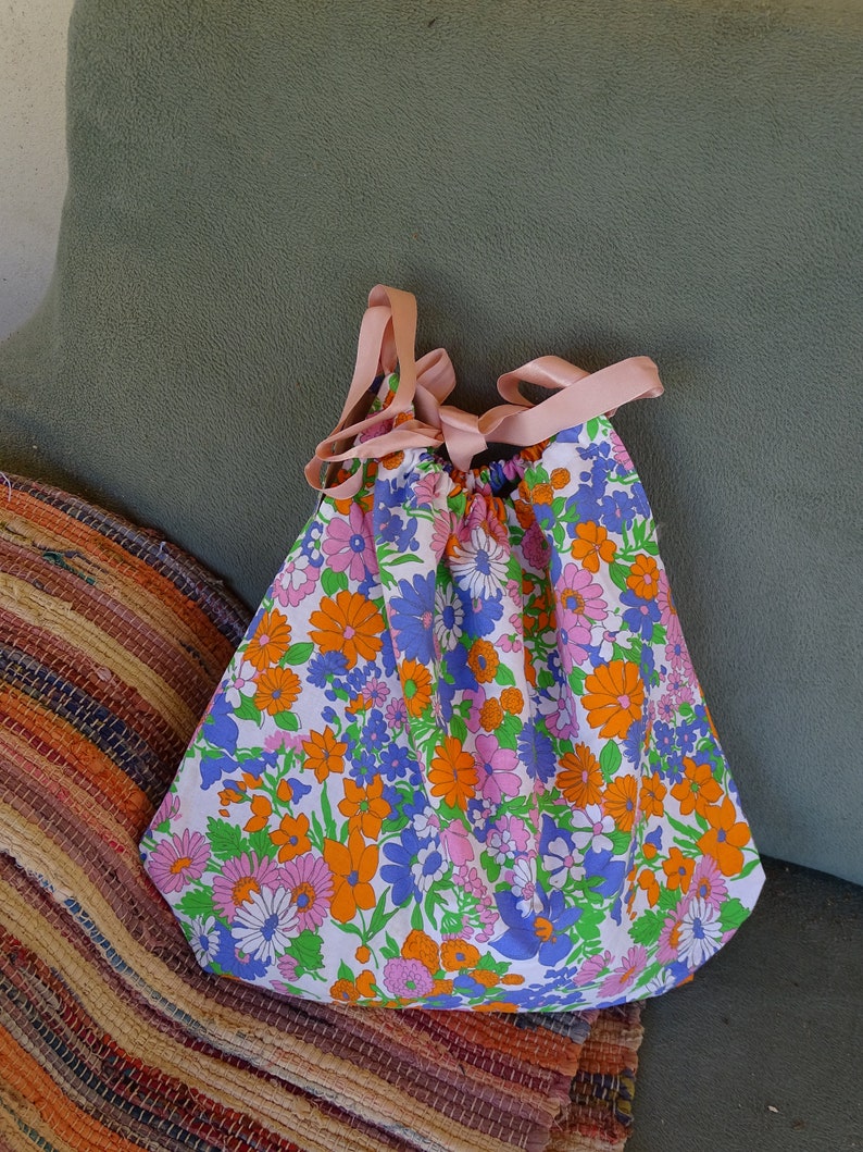 Flower mulicolor bag in cotton pink satin straps