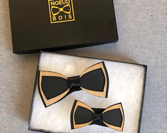 Drewniana muszka, duet rodzic-dziecko, model ramki, kolorowa, cięta i grawerowana laserowo, kolor, możliwość personalizacji, grawer na życzenie
