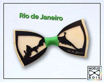 Drewniana muszka w rozmiarze dla dorosłych, model Rio de Janeiro, kolekcja road trip, miasto, podróż dookoła świata, wycinana laserowo i grawerowana