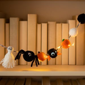 Ghirlanda di pompon di Halloween, fantasma, zucca, ragno, striscione, filato fatto a mano, decorazione autunnale, camino o sala giochi, decorazione di Halloween