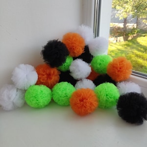 20 pcs Halloween front porch decor Craft pom pom Halloween Tulle pom Halloween decor outside Halloween party Mix colors decoration outdoor