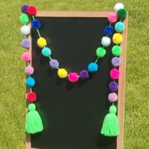 Pompom Girlande Wanddekor Handgemachte grüne Quaste feste Quaste Girlande handgemachte kleine Wohndekor-Pompom-Garn-Girlande Dekorative Schnur-Girlande