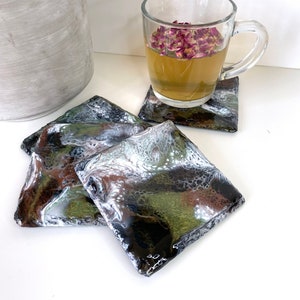 Hars onderzetters set van 4, zwarte vierkante epoxy drinkmatten, gastvrouw bedankje cadeau, thee salontafel decor, handbeschilderd bar kar decor Kerstmis