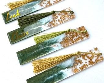 Green Resin Bookmark with gold leaf, Personalised bookmark, Unique gift for her, Book lover gift, party favours, Christmas stocking filler