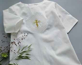 Elfenbeinfarbenes Taufkleid: Baumwoll Taufkleid mit Kreuz Stickerei A2012