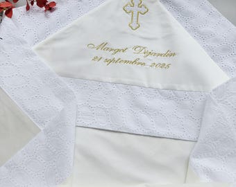 Weiße Taufdecke Kreuz Gold | Tauftuch mit Namen personalisiert | Personalisierte Wrap | Italienische Spitze