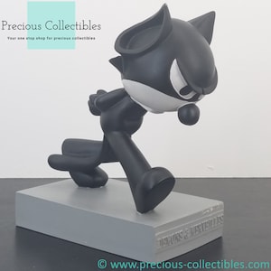 Extremely rare! Vintage Felix the Cat statue from 1989. Made by Demons and Merveilles. Only one in stock!