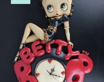 Extremely Rare! Vintage Betty Boop wall clock. Collectible. King Features.