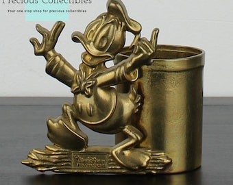 Extremely rare! Vintage Donald Duck solid brass pen container from the 60's. A magnificent Walt Disney collectible (Disneyana).