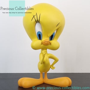 Extremely Rare! Vintage Tweety Bird big statue. Comes in the original box. Designed by Peter Mook.Looney Tunes collectible.