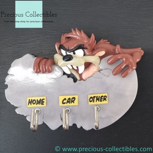 Extremely rare! Vintage Tasmanian Devil key rack. This rare collectible was produced by Tropico Diffusion in the 1990&#39;s.