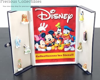 Extremely rare! Complete Walt Disney feves set. In a magnificent storage box.