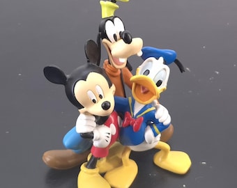 Extremely rare! Vintage Donald Duck, Mickey Mouse and Goofy best friends statue. Walt Disney statue.