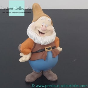 Rare! Vintage statue of Happy of Snow White from the Seven Dwarfs. A Walt Disney collectible.