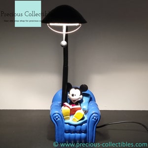 Estremamente raro! Lampada da collezione vintage di Topolino. Realizzato in poliresina di alta qualità da Casal per Walt Disney.