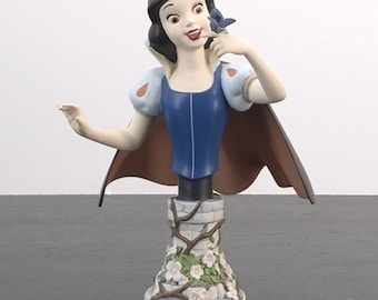 Must Have! Snow White bust by Grand Jester Studios. Numbered limited edition.