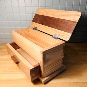 Caja de joyería hecha a mano/caja de recuerdos/caja de regalo/organizador de escritorio