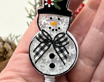 Cute Snowman Retractable Nurse Badge Reel, Winter Medical Accessories,  Christmas Healthcare ID Badge Holder, Winter Teacher Lanyard Gift