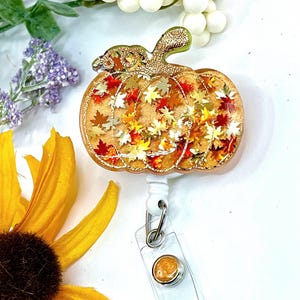 Cute Leaf and Pumpkin Nurse Badge Reel, Fall Resin Pressed Flower RN Badge Buddy, Personalized Gift for Nurse, Teacher, Medical, Preceptor