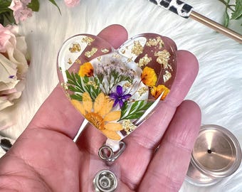Cute Pressed Flower Nurse Badge Reel, Custom Resin Spring Floral Retractable ID Name Badge Holder, Fun Summer Gift for Friend