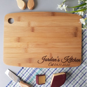 Personalisierte Paare Schneidebrett Name und Datum Schneidebrett Schneidebrett Personalisiert Geschenk Hochzeit Weihnachtsgeschenk