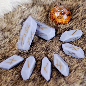 Stone D6 and D4 Dwarf Dice Set for Dungeons and Dragons