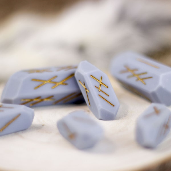 Stone D6 and D4 Dwarf Dice Set for Dungeons and Dragons