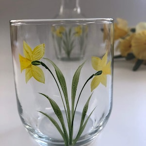 Hand Painted Tumbler Glass Daffodil Design