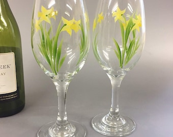 4 x Hand Painted Wine Glasses Daffodil Design