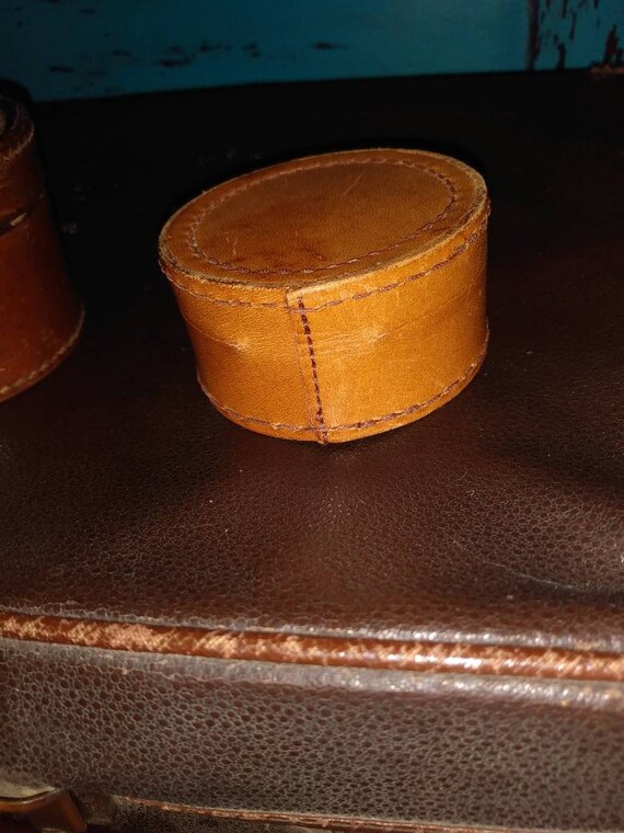 Two lovely old hide stud/cufflink boxes - image 7